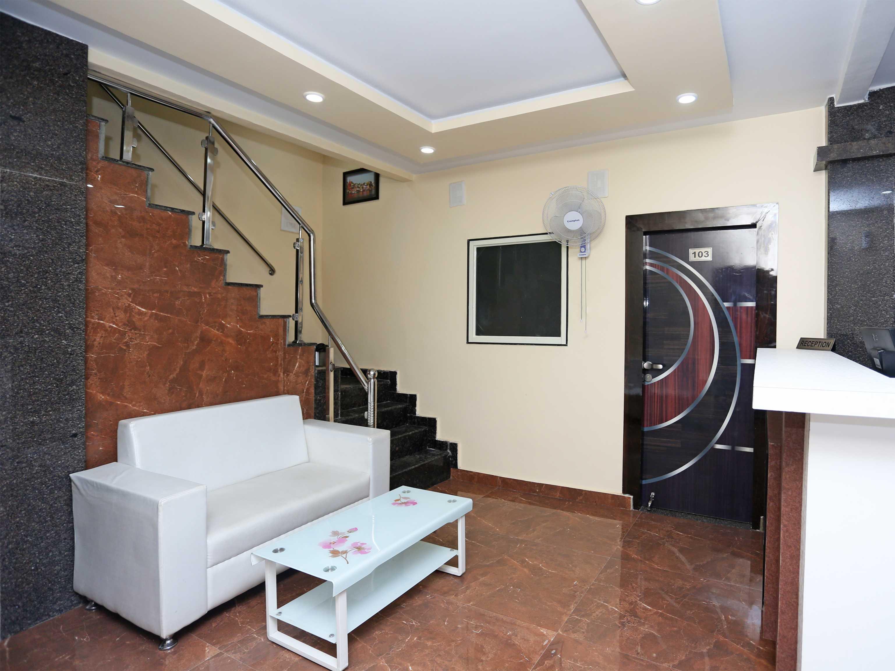 OYO 15530 Hotel G S Residency Varanasi Exterior foto