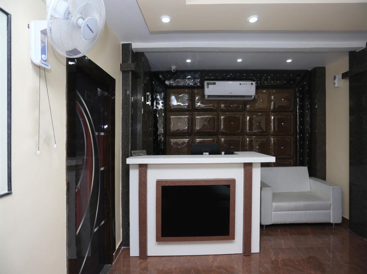 OYO 15530 Hotel G S Residency Varanasi Exterior foto